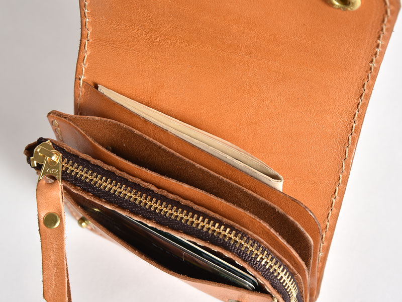 伝統的なトラッカーウォレットタイプのツーホックミニウォレット「革鞄 