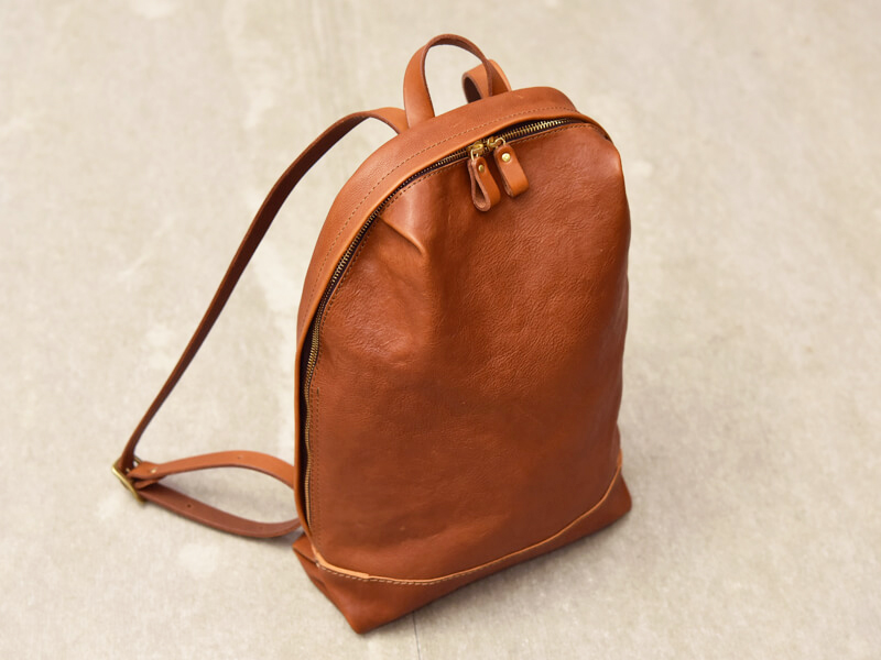 軽く柔らかなユーフラテ革のリュックサック「革鞄のHERZ(ヘルツ)公式通販」