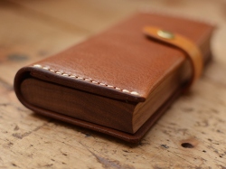 【Hacoa×HERZ】BOOK PENCASE POCHI(QT-3)　側面アール