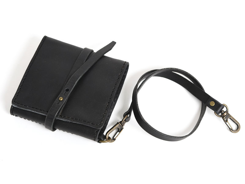 ウォッシュ加工のコード付き三つ折財布「革鞄のHERZ(ヘルツ)公式通販」