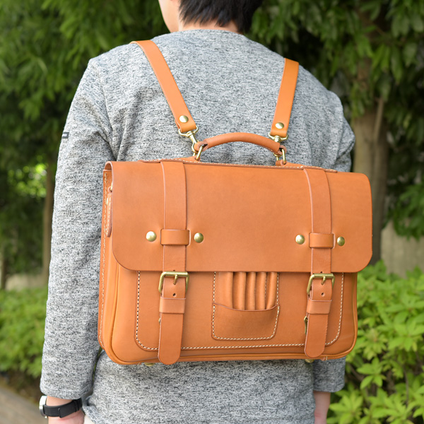 ヨーロッパのスクールバッグを思わせる本革の3wayバッグ「革鞄のHERZ(ヘルツ)公式通販」