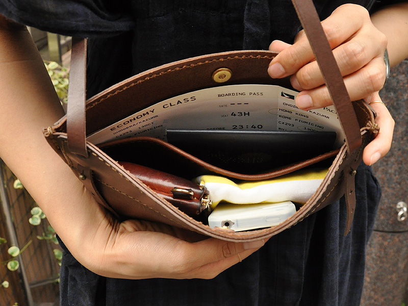 めぐ　リメイクシャツ　サコッシュ　ショルダーバッグ　ハンドメイド チェックシャツリメイク > サコッシュ&巾着 2way ショルダー