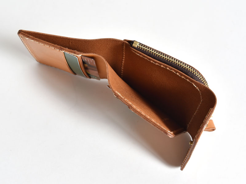 外につけた小銭入れで使いやすいコンパクト財布「革鞄のHERZ(ヘルツ 