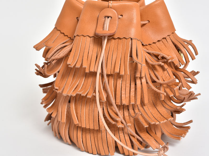ヘルツの革で作ったフリンジショルダー「革鞄のHERZ(ヘルツ)公式通販」