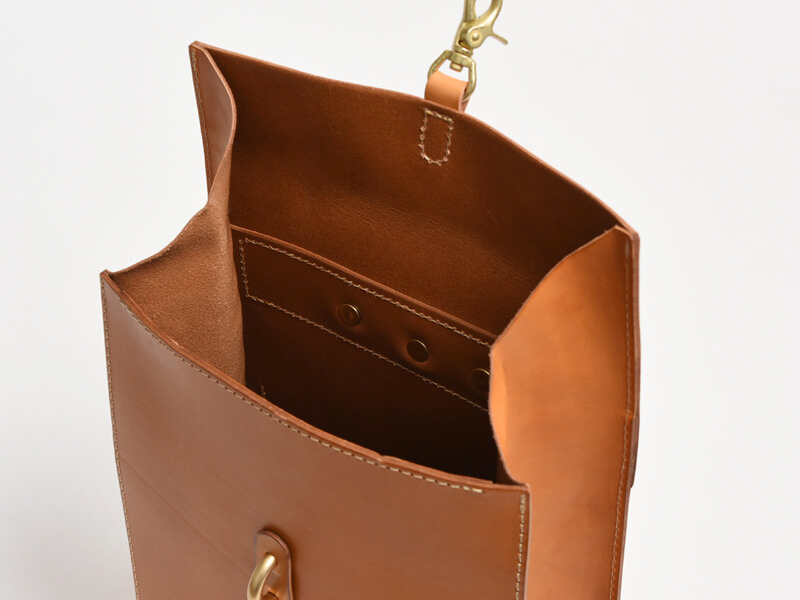 紙袋の使いやすさを革で表現したパイプリュック「革鞄のHERZ(ヘルツ