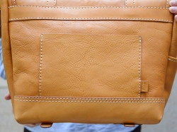 【一点モノ・焼印鞄2014】メッセンジャーバッグ(BR-CM-100-M)　後面
