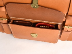 学生鞄風・2wayビジネスバッグ(BC-16)　前ポケット収納例1