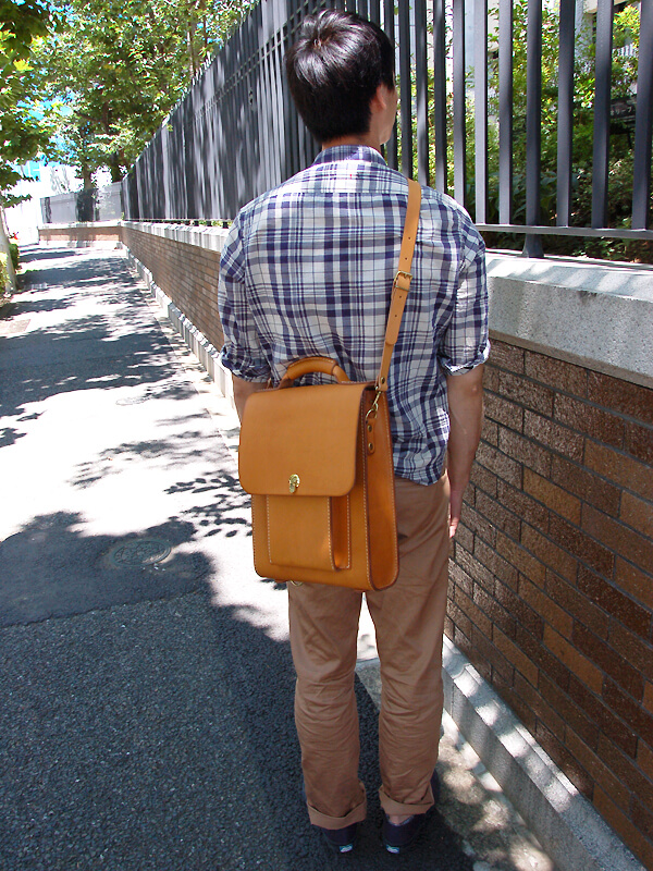 ビジネスバッグとしても使える本革縦型3wayバッグ「革鞄のHERZ(ヘルツ)公式通販」