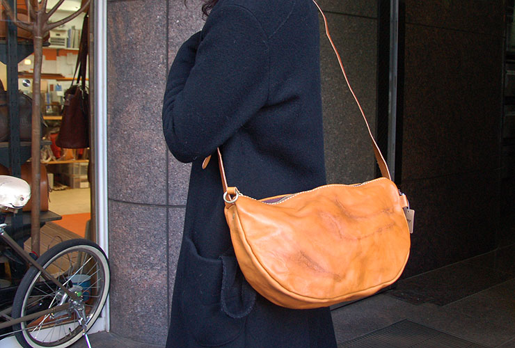 一点モノ 焼印鞄 ビーンズショルダーバッグ Br E 17 M の手作り革鞄 ハンドメイドレザー 革鞄のherz ヘルツ 公式通販