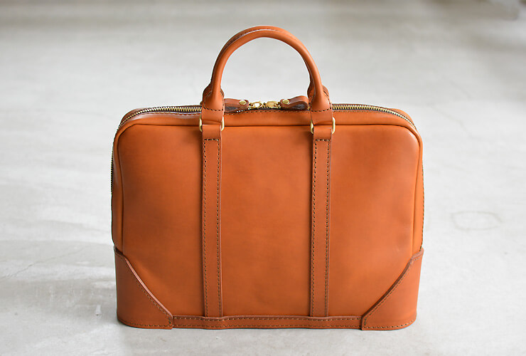 重厚感とライトさを併せたイタリア革のオーバルブリーフケース「革鞄のHERZ(ヘルツ)公式通販」