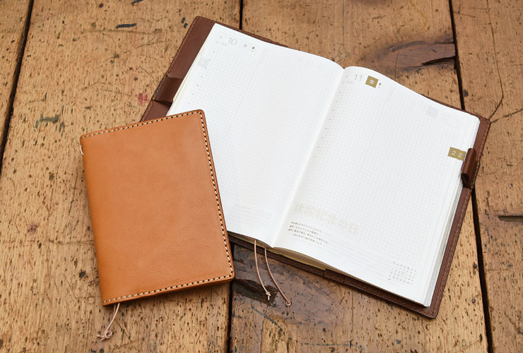 ほぼ日手帳カバー オリジナルとカズンサイズ 革鞄のherz ヘルツ 公式通販