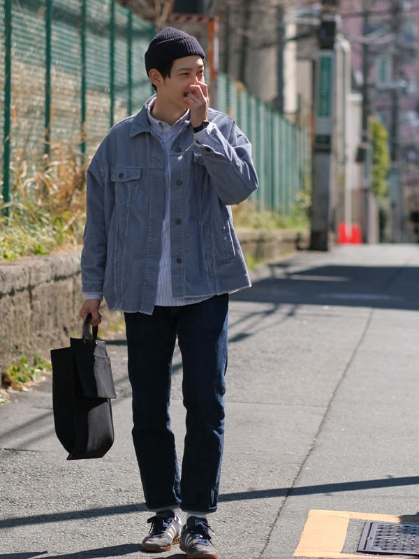 壁掛けトート　黒　男性