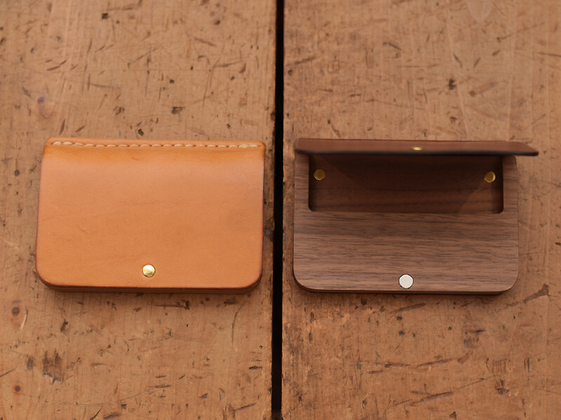 BOOK CARDCASE POCHI 定番革仕様(NQT-6)　見開き