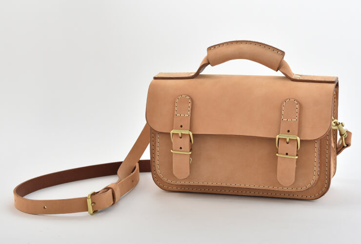 ヌバック革で作った人気モデルの2wayミニバッグ「革鞄のHERZ(ヘルツ 