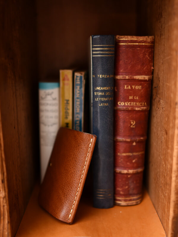 【Hacoa×HERZ】BOOK CARDCASE　本のイメージ