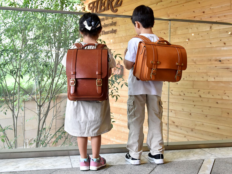 おしゃれなランドセルなら手作りの日本製メーカーブランド「革鞄のHERZ 