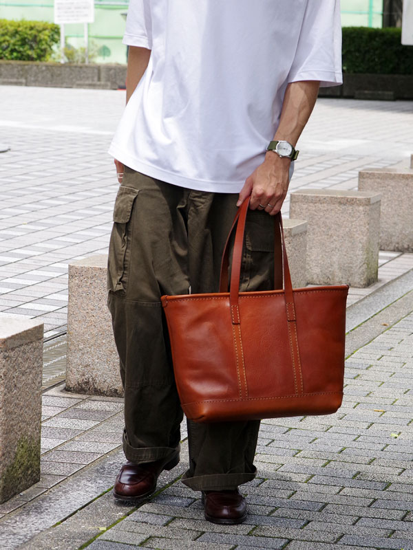 普遍的なデザインと丈夫で長く使えるケルントート「革鞄のHERZ(ヘルツ 