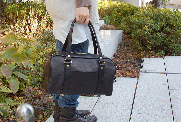 スクールバッグを本革で作ったカジュアルボストンバッグ「革鞄のHERZ