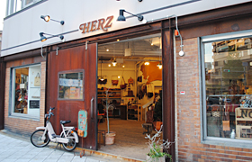 HERZ大阪店