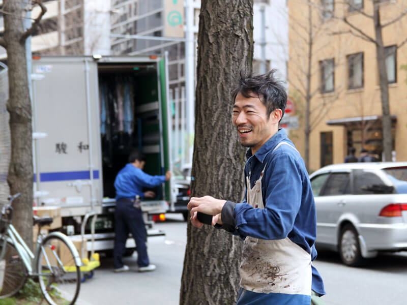 グラフィック隊長の納富