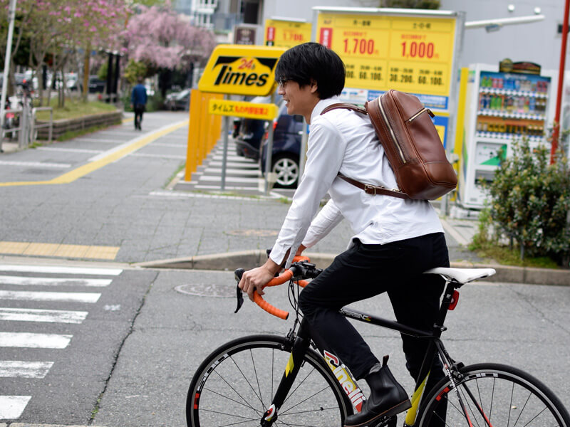 自転車通勤にもオススメのリュック