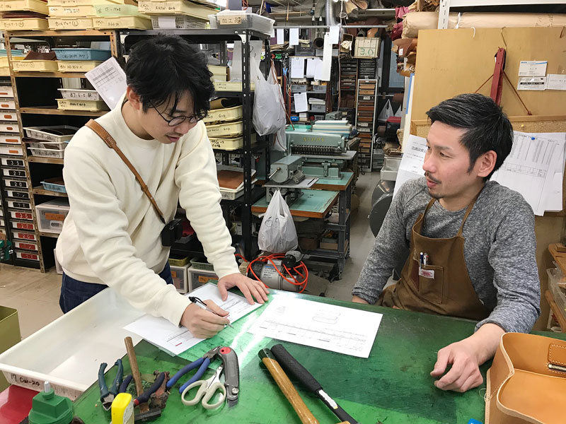 オンラインショップの小野寺と作り手セイジ