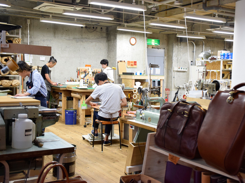 名古屋店工房の様子