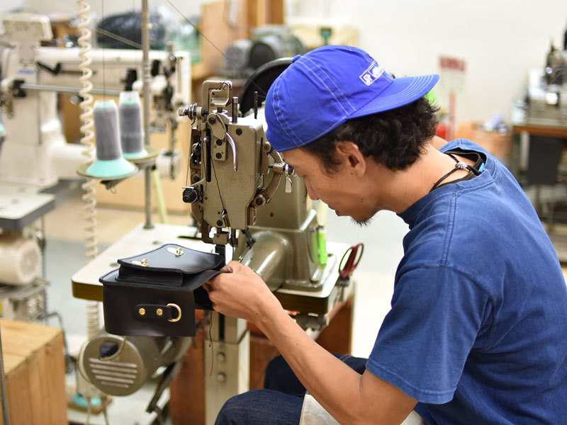 博多店の永田製作風景1