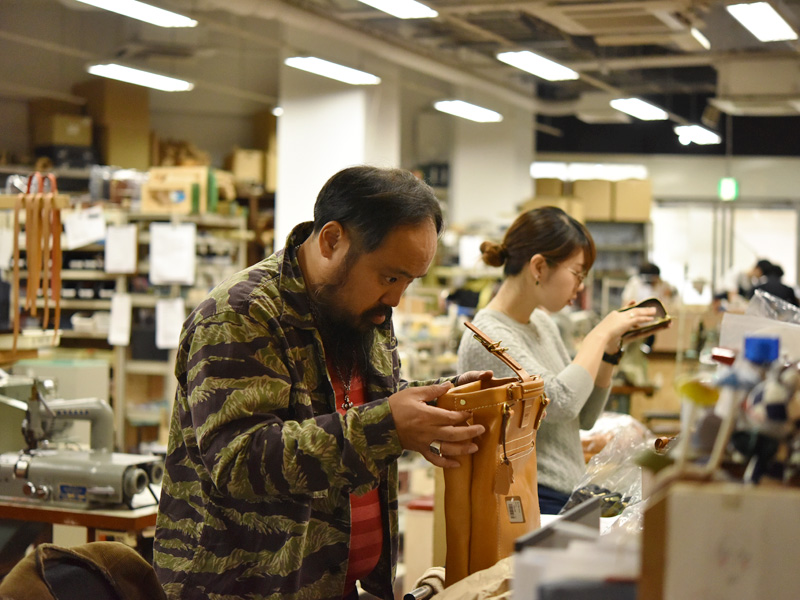 本店スタッフの様子その1