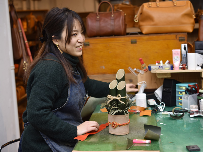 革松を手作りする様子その8