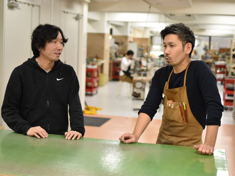 作り手のセイジとオンラインショップスタッフの山木