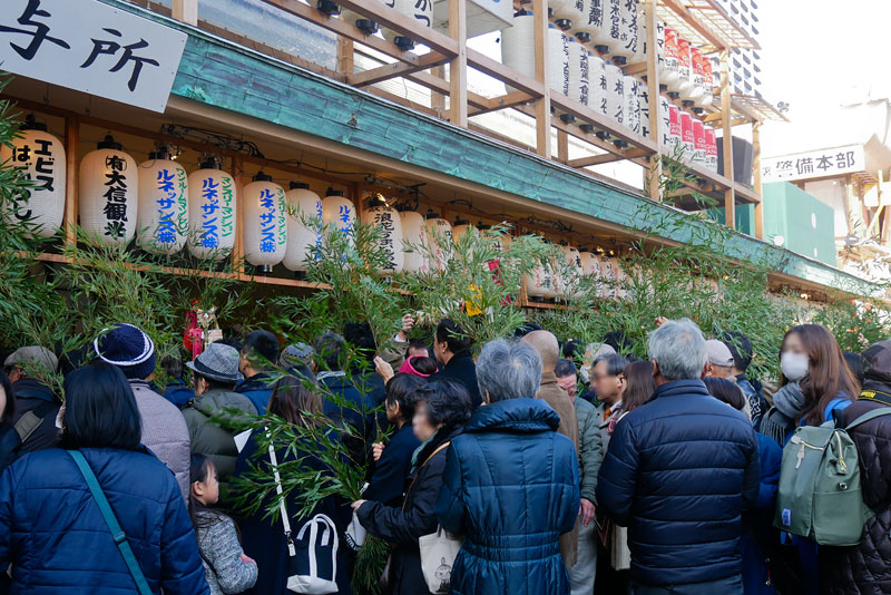 今宮戎神社の長い行列