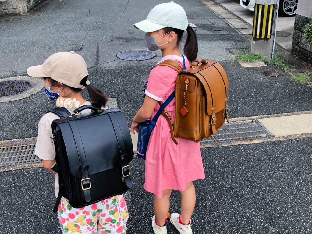 ヘルツランドセルでいってきま す