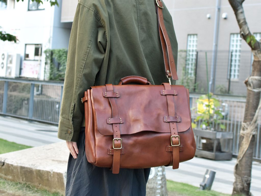HERZ ヘルツ 斜めがけカバン 郵便屋さんバッグ ポストマン