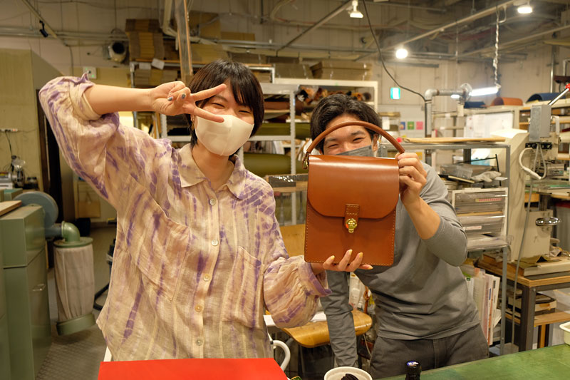 大阪店スタッフ鈴木と作り手の漆原