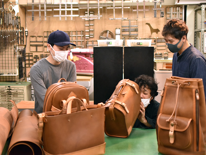 プルアップレザー×ヌメ革インタビュー高山、間所、入間川2