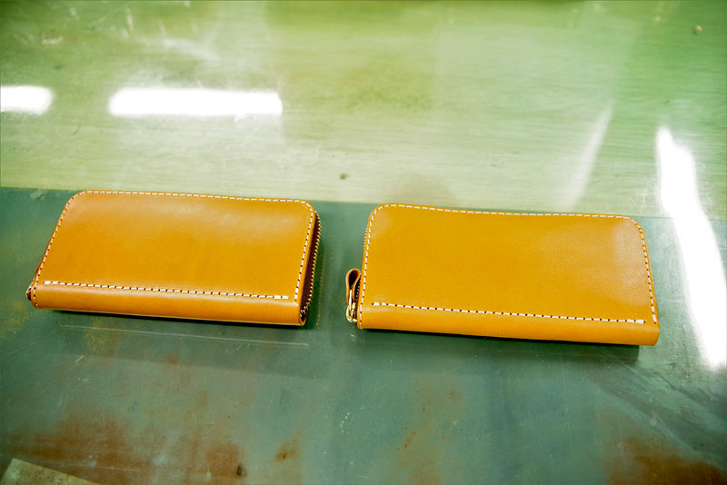 アニウォレットとファスナー長財布のサイズ比較