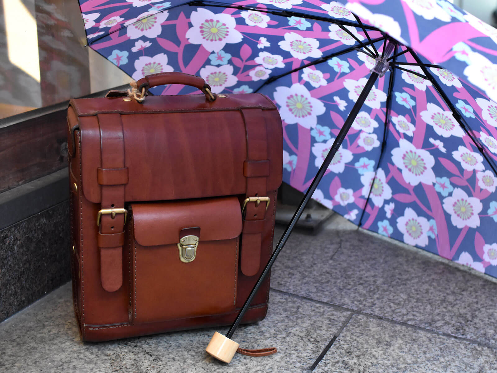 梅雨の時期、レザーメンテナンスの時期