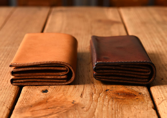 マチ付き二つ折り財布(GS-16)　エイジング比較