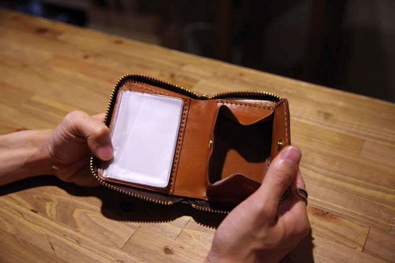 二つ折りファスナー財布(AI-2320)　ボックス小銭入れ