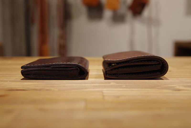 小型のマチ付き二つ折り財布(GS-15)　比較2