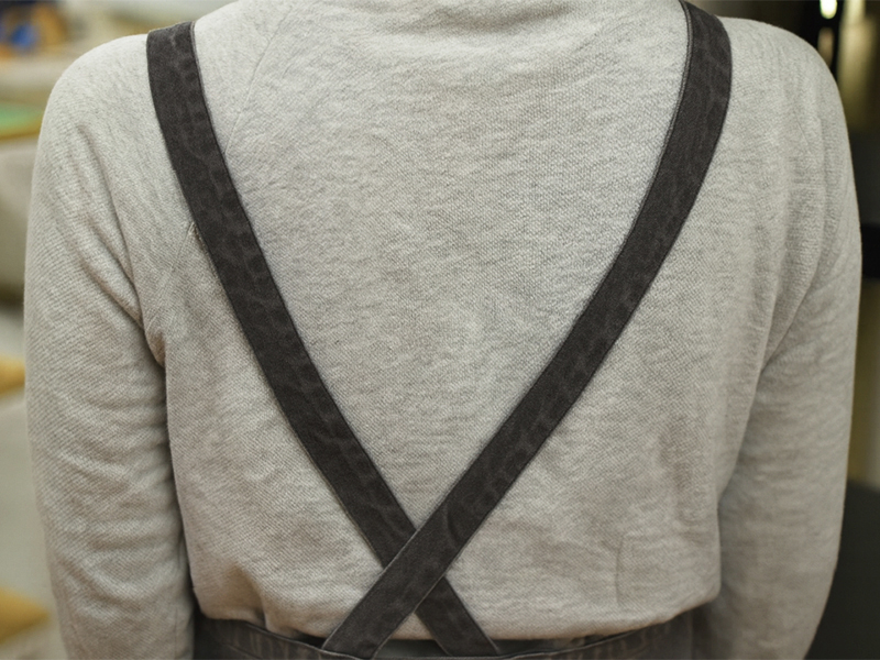 エプロンネック