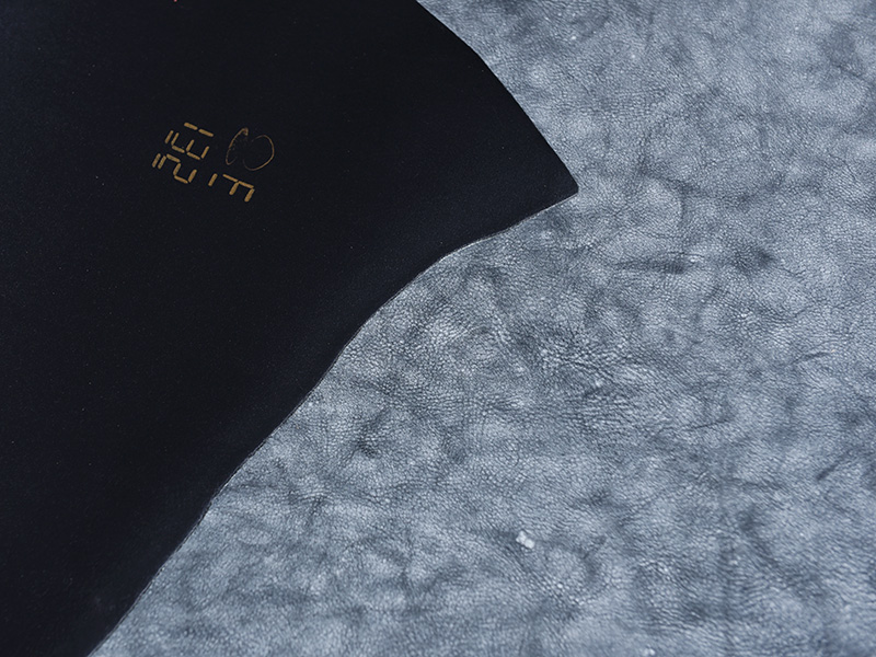 アラスカ革 ブラック