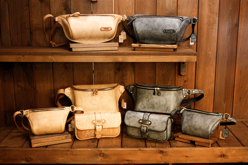 冬の限定革_仙台ラインナップ_ボディバッグ