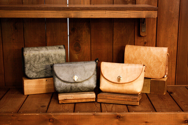 冬の限定革_仙台ラインナップ_ショルダーバッグ3