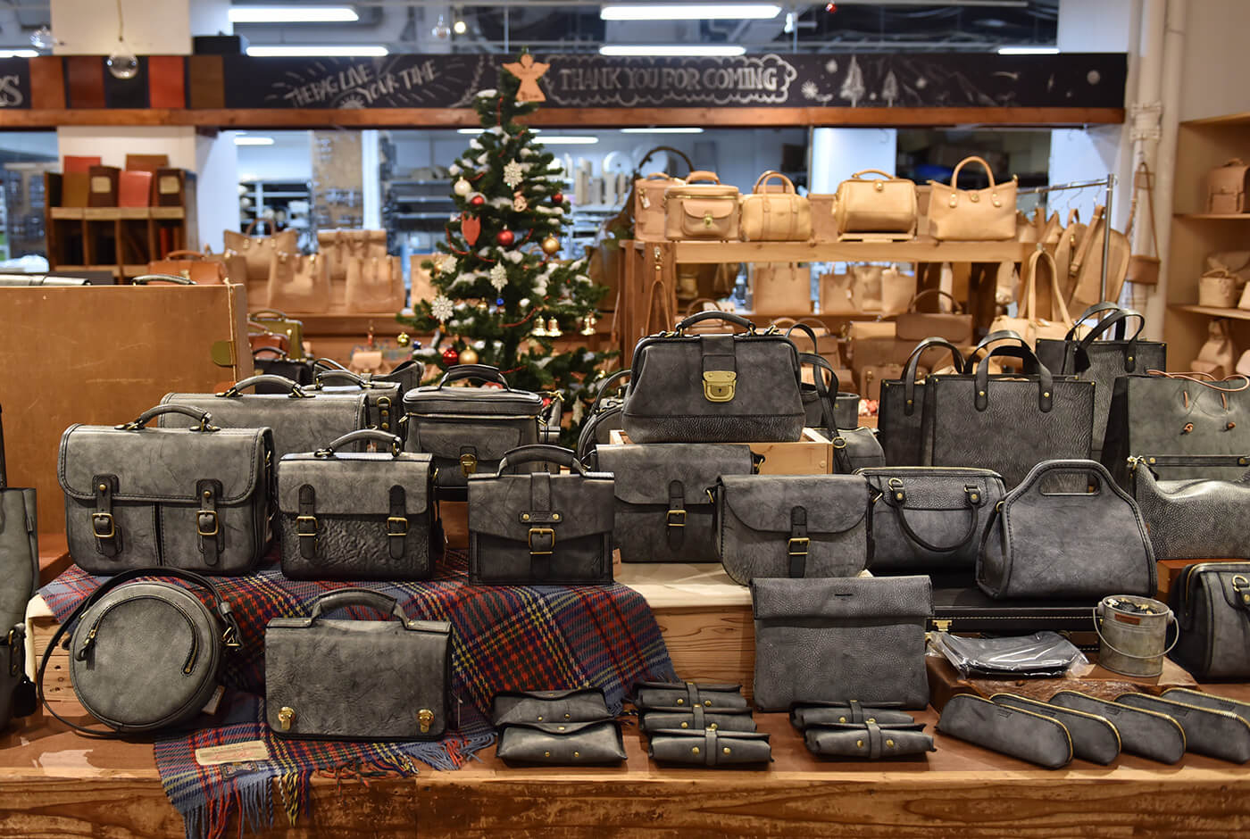 アラスカ店内風景