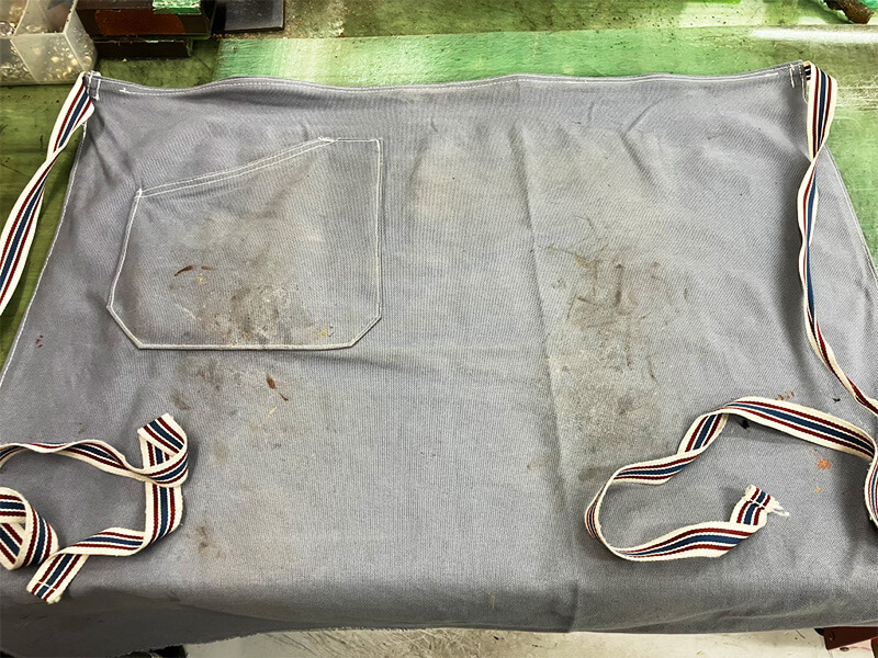 セイジ:エプロン3