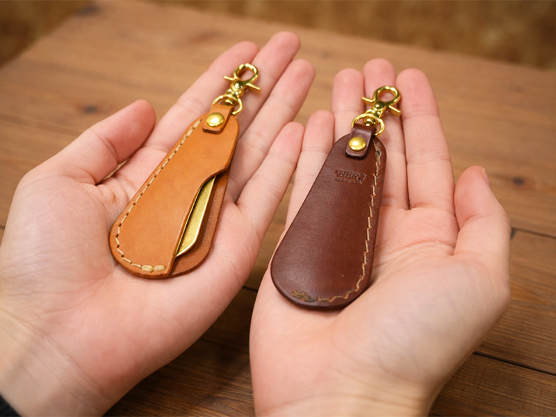 シューホーン(KZ-7)手のひらの上