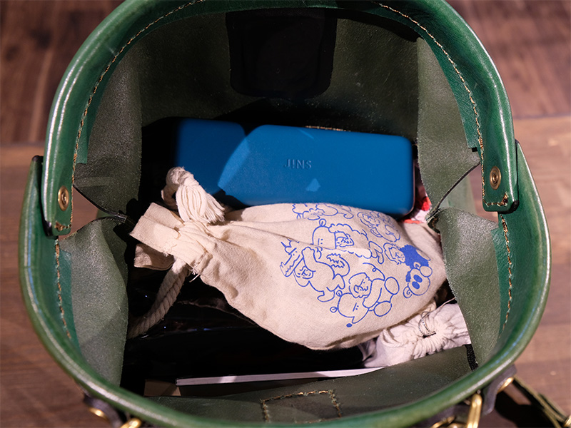 前田のR-144/Sの鞄の中身2