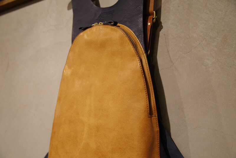 着る鞄・トラーゲン-ツートン3